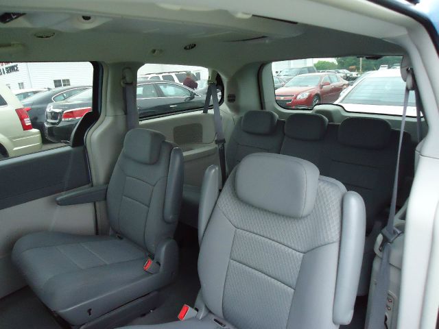 2010 Chrysler Town and Country 3.5