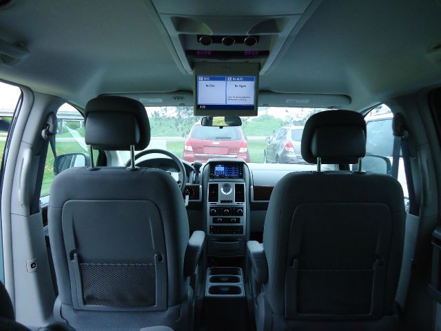 2010 Chrysler Town and Country 3.5