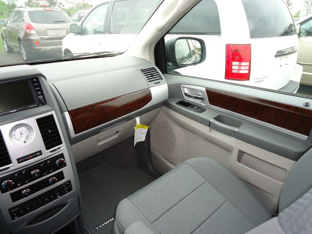 2010 Chrysler Town and Country 3.5