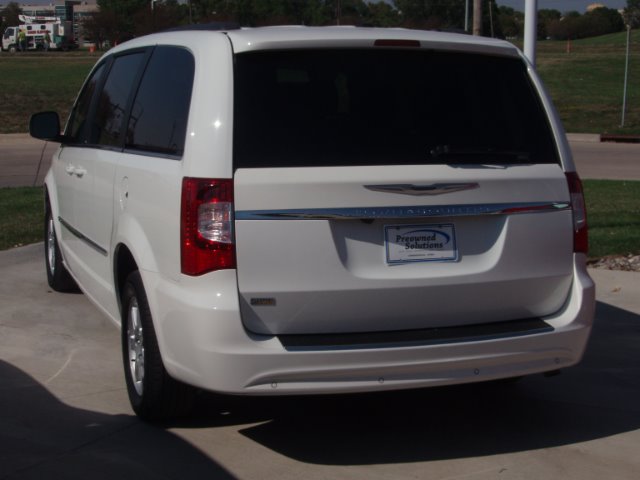 2011 Chrysler Town and Country 3.5