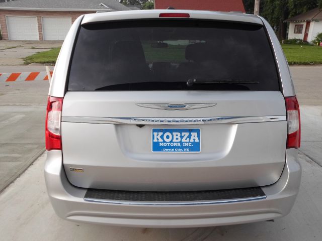 2012 Chrysler Town and Country 3.5