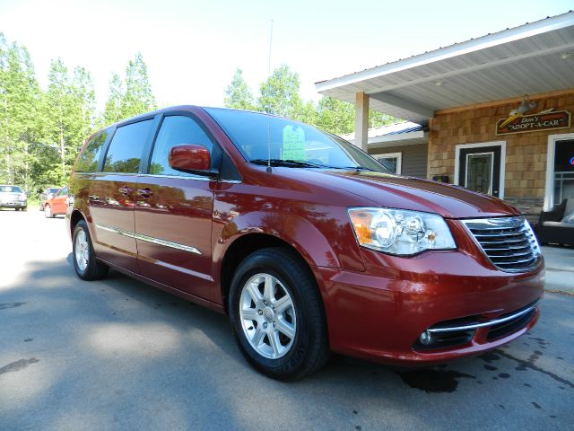 2012 Chrysler Town and Country King Ranch 4WD