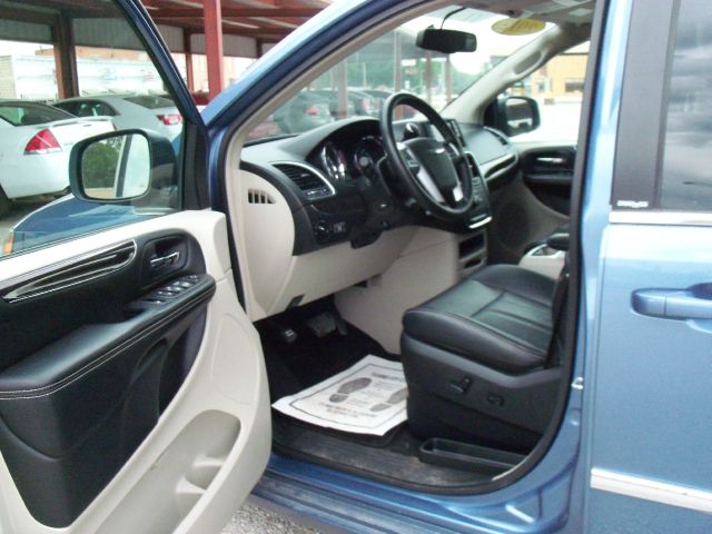 2012 Chrysler Town and Country 3.5