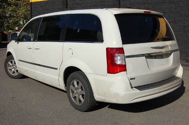 2012 Chrysler Town and Country 3.5