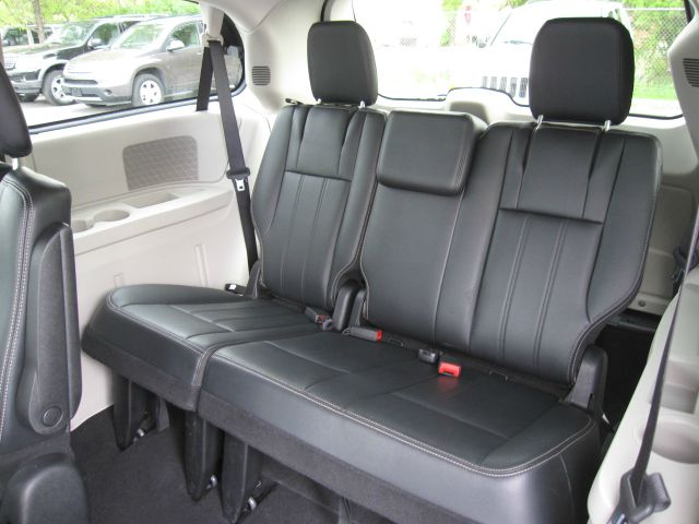 2012 Chrysler Town and Country 3.5