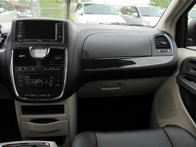 2012 Chrysler Town and Country 3.5