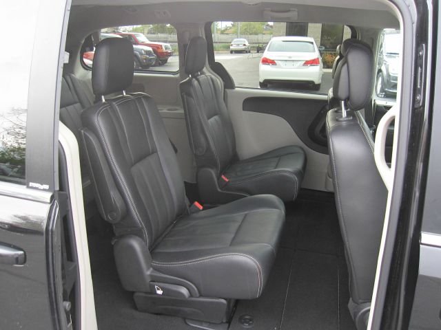 2012 Chrysler Town and Country 3.5