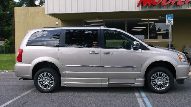 2013 Chrysler Town and Country 4.0L Rockcrawler 4X4