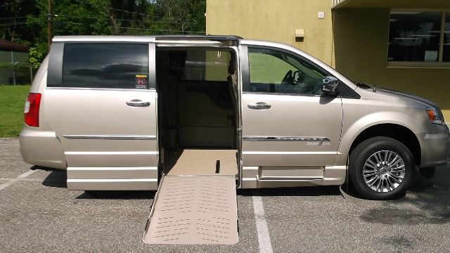 2013 Chrysler Town and Country 4.0L Rockcrawler 4X4