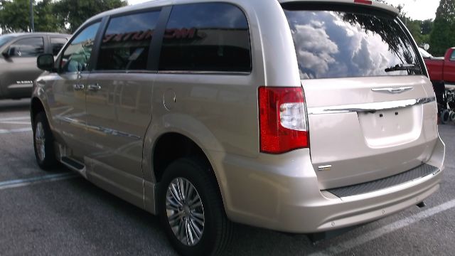 2013 Chrysler Town and Country 4.0L Rockcrawler 4X4