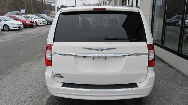 2013 Chrysler Town and Country 3.5