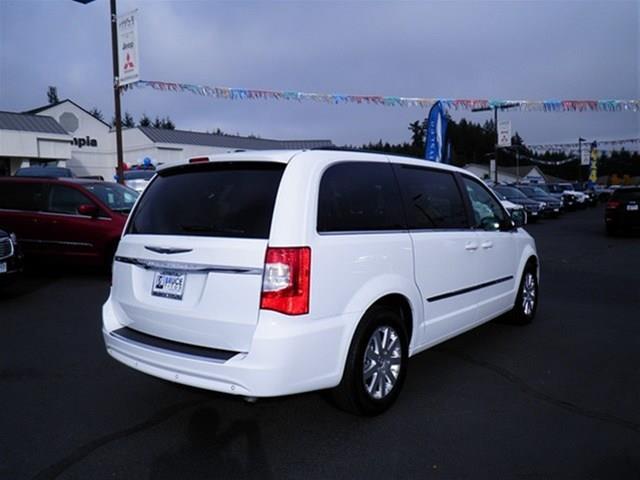 2014 Chrysler Town and Country 3.5