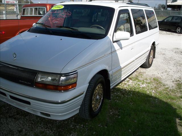 1994 Chrysler Town and Country Unknown