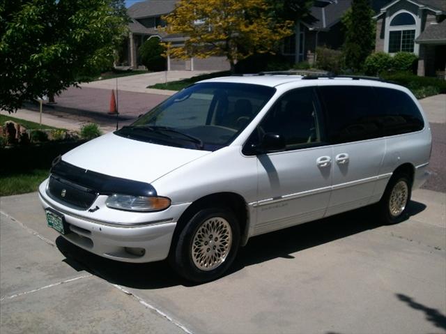 1996 Chrysler Town and Country S Sedan Under FULL Factory Warranty