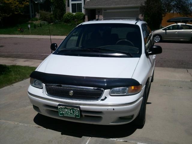 1996 Chrysler Town and Country S Sedan Under FULL Factory Warranty