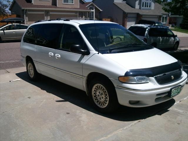 1996 Chrysler Town and Country S Sedan Under FULL Factory Warranty
