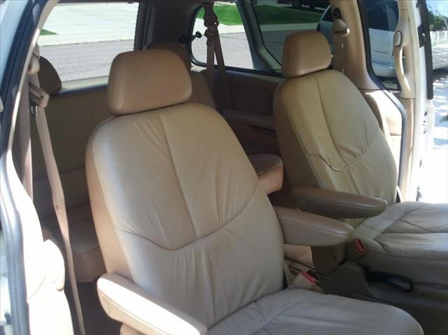 1996 Chrysler Town and Country S Sedan Under FULL Factory Warranty