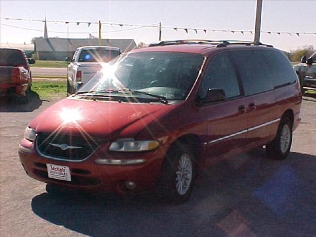 2000 Chrysler Town and Country S Sedan Under FULL Factory Warranty