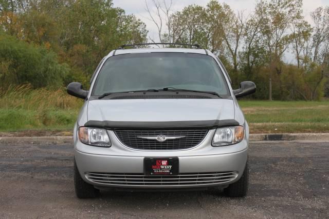 2001 Chrysler Town and Country Elk Conversion Van