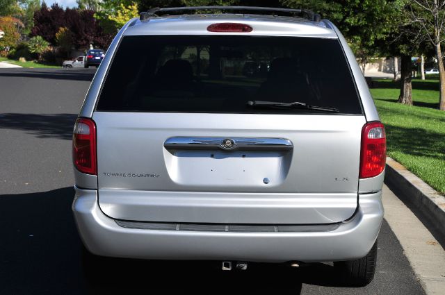 2001 Chrysler Town & Country Elk Conversion Van