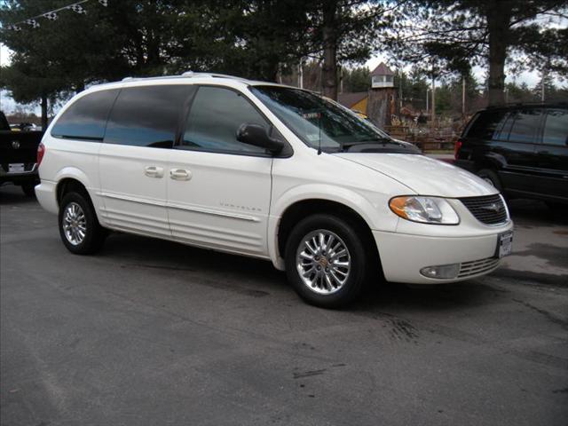 2001 Chrysler Town and Country SLT 25