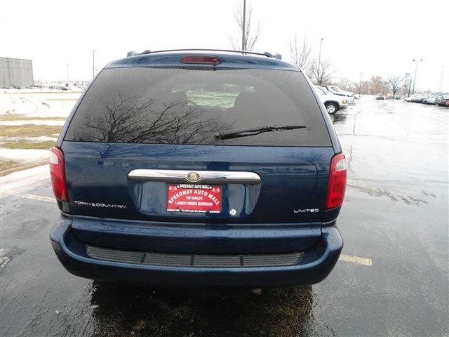 2002 Chrysler Town and Country A7X9