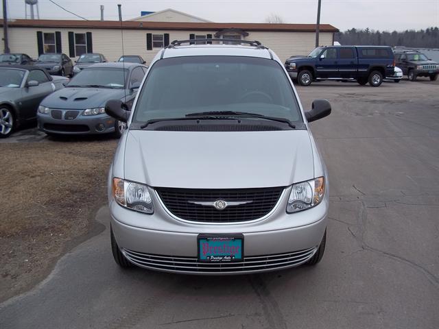 2002 Chrysler Town and Country Elk Conversion Van