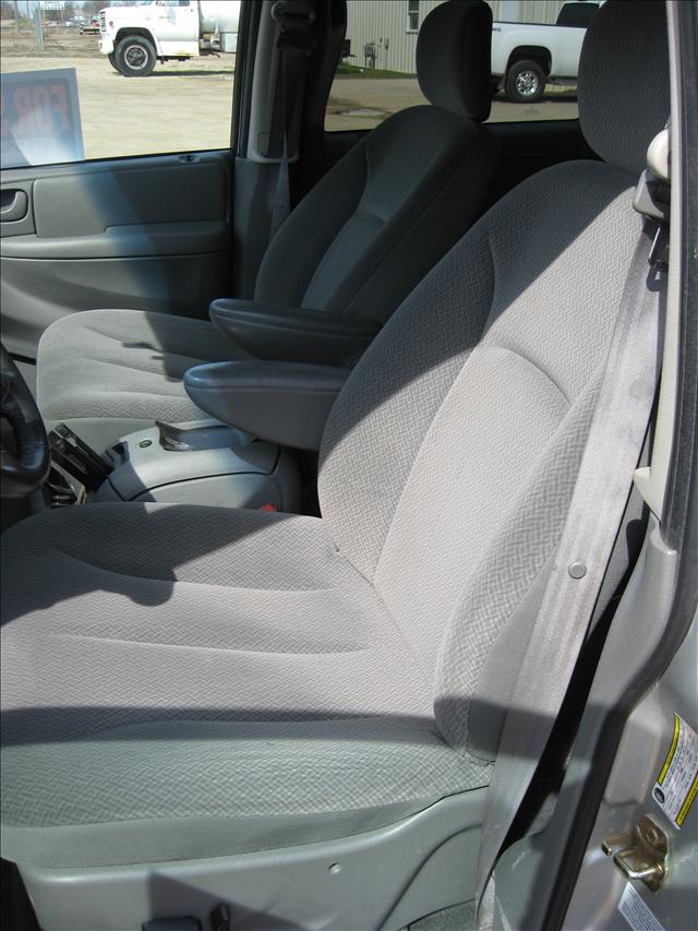 2005 Chrysler Town and Country 3.5