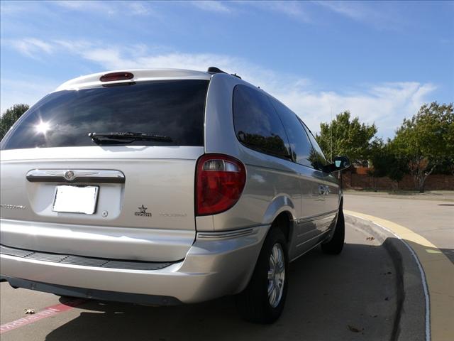 2005 Chrysler Town and Country S Sedan Under FULL Factory Warranty