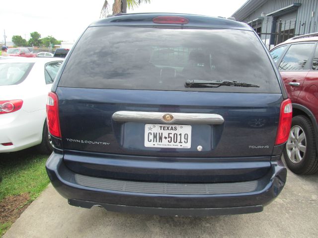 2006 Chrysler Town and Country T6 AWD Moon Roof Leather