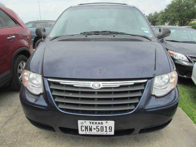 2006 Chrysler Town and Country T6 AWD Moon Roof Leather