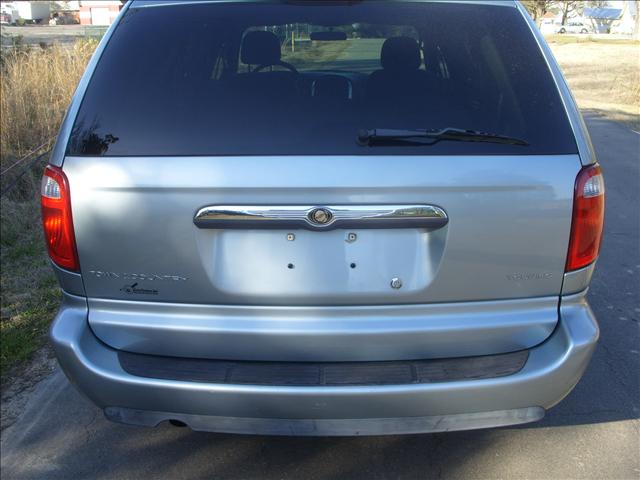 2006 Chrysler Town and Country 3.5