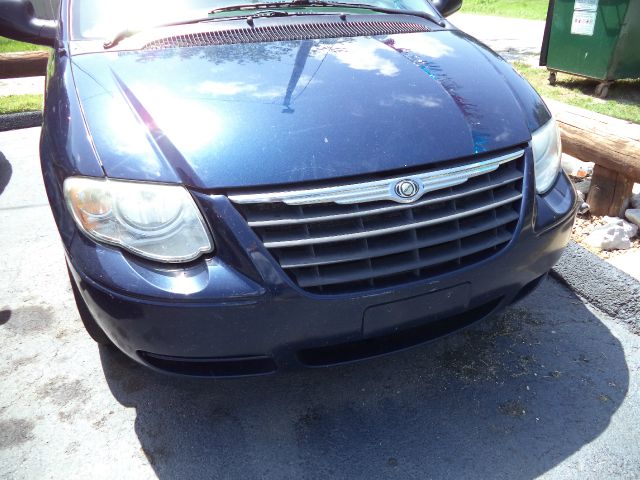 2006 Chrysler Town and Country T6 AWD Moon Roof Leather