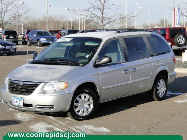 2007 Chrysler Town and Country 3.5