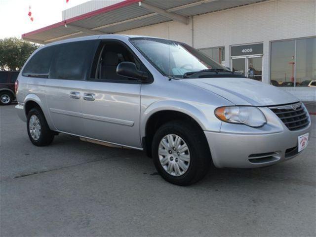 2007 Chrysler Town and Country CLUB CAB SLT 4X4