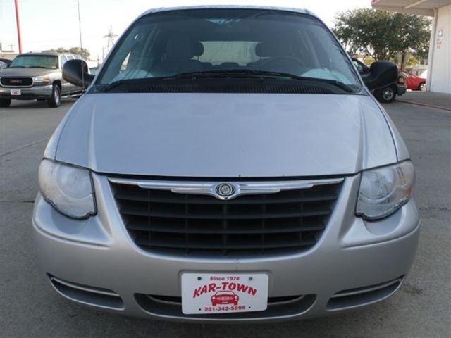 2007 Chrysler Town and Country CLUB CAB SLT 4X4