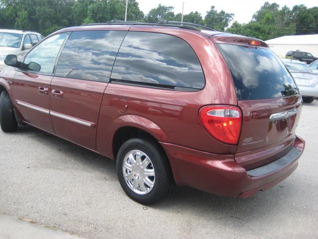 2007 Chrysler Town and Country T6 AWD Moon Roof Leather