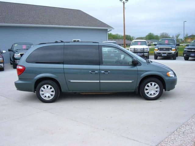 2007 Chrysler Town and Country 3.5