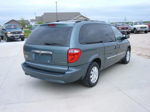 2007 Chrysler Town and Country 3.5