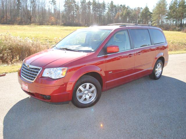 2008 Chrysler Town and Country DOWN 4.9 WAC