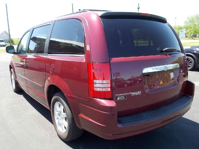 2008 Chrysler Town and Country Lariat Crew Diesel 4x4
