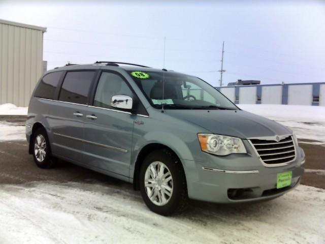 2008 Chrysler Town and Country SLT 25