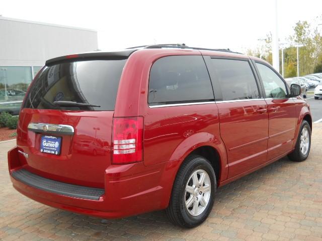 2008 Chrysler Town and Country 3.5