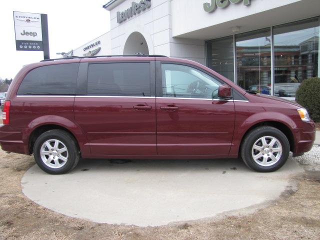 2008 Chrysler Town and Country 3.5