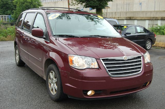 2008 Chrysler Town and Country Lariat Crew Diesel 4x4
