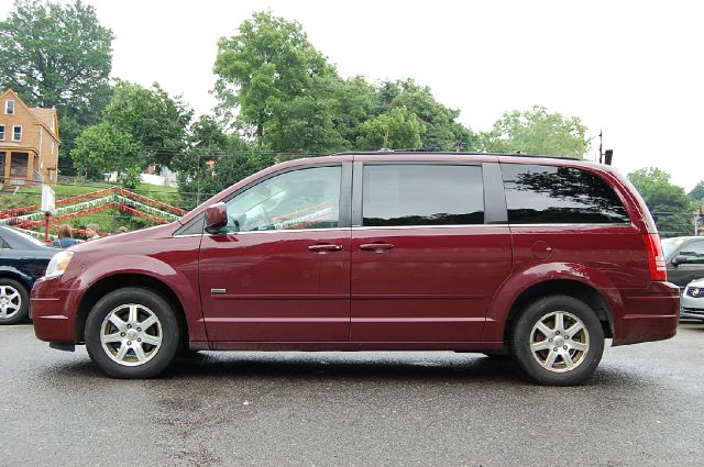 2008 Chrysler Town and Country Lariat Crew Diesel 4x4