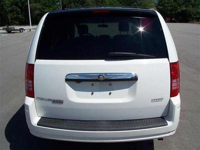 2008 Chrysler Town and Country 3.5