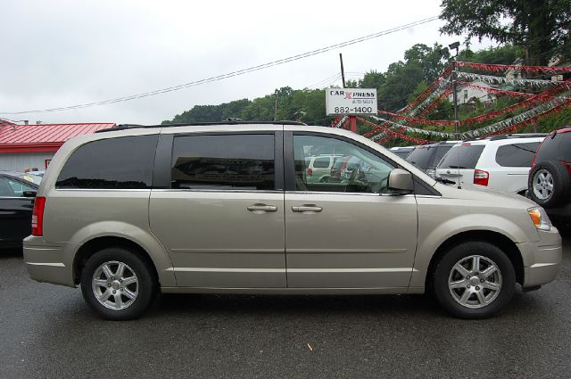 2008 Chrysler Town and Country Lariat Crew Diesel 4x4