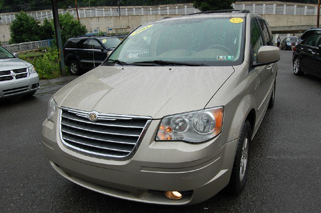 2008 Chrysler Town and Country Lariat Crew Diesel 4x4