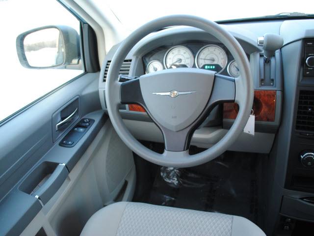 2008 Chrysler Town and Country Elk Conversion Van